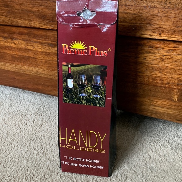 $5 Picnic Plus Wine Holders 🍷 - Picture 5 of 5